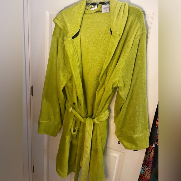 Grinch Green Hooded Robe with Character Design - Picture 2 of 3